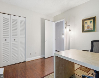 1509 Farsta Court - Photo Thumbnail 16