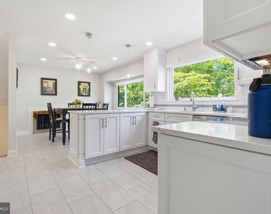 1509 Farsta Court - Photo Thumbnail 6