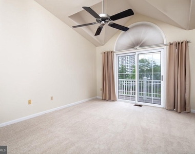 3040 S Glebe Road S - Photo Thumbnail 11