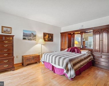 4141 N Henderson Road - Photo Thumbnail 8