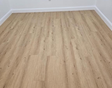 2102 Reed Street - Photo Thumbnail 2