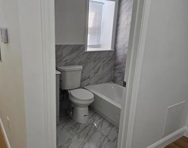 2102 Reed Street - Photo Thumbnail 8