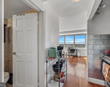 1810 Rittenhouse Square - Photo Thumbnail 10
