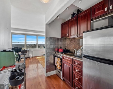 1810 Rittenhouse Square - Photo Thumbnail 9