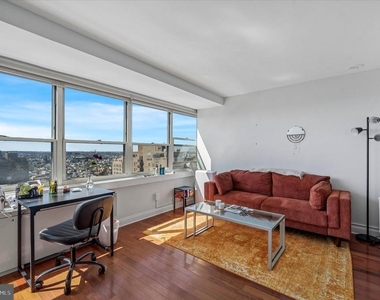 1810 Rittenhouse Square - Photo Thumbnail 17
