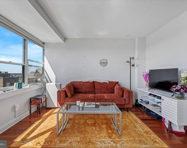 1810 Rittenhouse Square - Photo Thumbnail 16