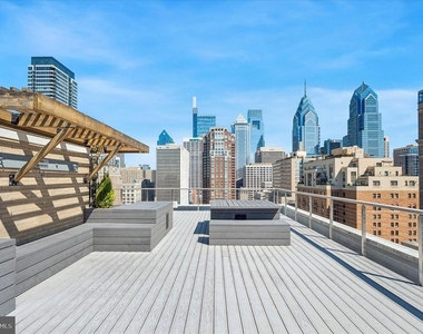 1810 Rittenhouse Square - Photo Thumbnail 22