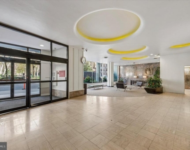 1810 Rittenhouse Square - Photo Thumbnail 1