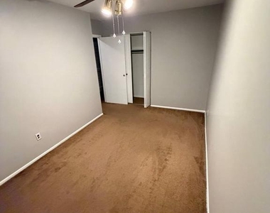 3422 Morrell Avenue - Photo Thumbnail 9