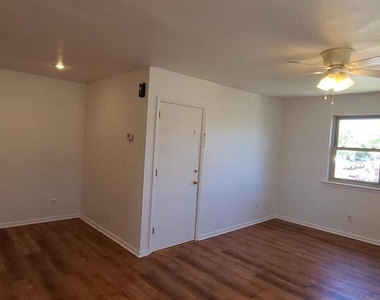 9403 Lansford Street - Photo Thumbnail 6