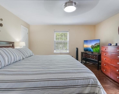 646 Green Briar Road - Photo Thumbnail 11
