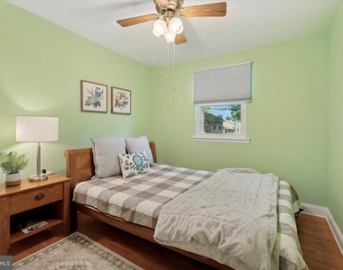 205 Woodside Circle - Photo Thumbnail 15