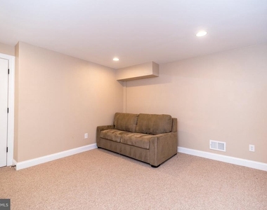 34 Lukens Drive - Photo Thumbnail 5