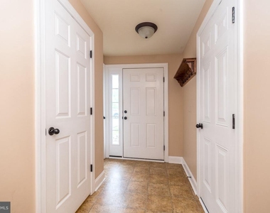 34 Lukens Drive - Photo Thumbnail 2