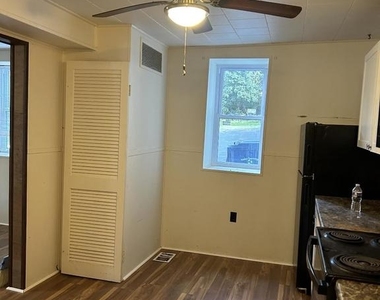 746 W Lincoln Highway - Photo Thumbnail 3