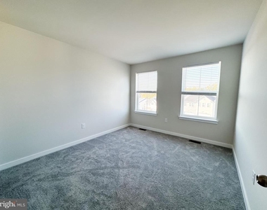 113 Four Leaf Drive - Photo Thumbnail 23