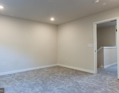 113 Four Leaf Drive - Photo Thumbnail 21