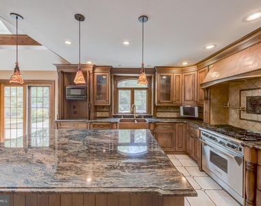 42 Ellsworth Drive - Photo Thumbnail 13