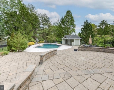 42 Ellsworth Drive - Photo Thumbnail 51