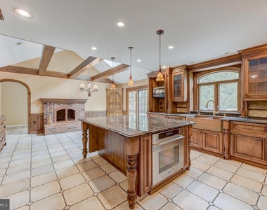42 Ellsworth Drive - Photo Thumbnail 12