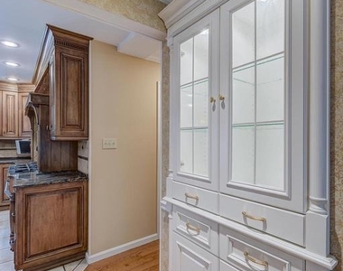 42 Ellsworth Drive - Photo Thumbnail 11