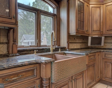 42 Ellsworth Drive - Photo Thumbnail 17