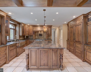 42 Ellsworth Drive - Photo Thumbnail 16