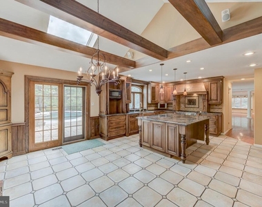 42 Ellsworth Drive - Photo Thumbnail 14