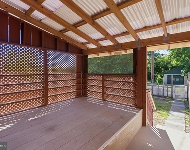 71 Amboy Avenue - Photo Thumbnail 12