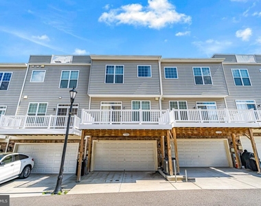 7308 Wood Pond Circle - Photo Thumbnail 23