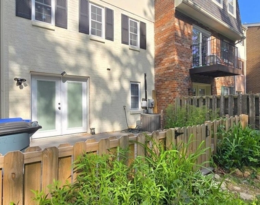 3822 Gawayne Terrace - Photo Thumbnail 4
