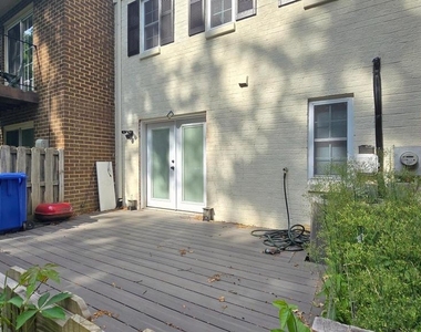 3822 Gawayne Terrace - Photo Thumbnail 2