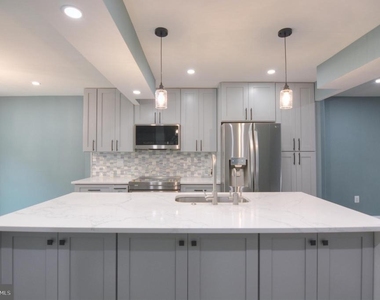3822 Gawayne Terrace - Photo Thumbnail 16
