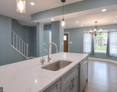 3822 Gawayne Terrace - Photo Thumbnail 20
