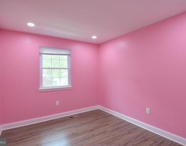 3822 Gawayne Terrace - Photo Thumbnail 34