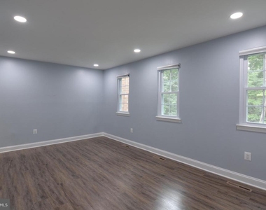 3822 Gawayne Terrace - Photo Thumbnail 26