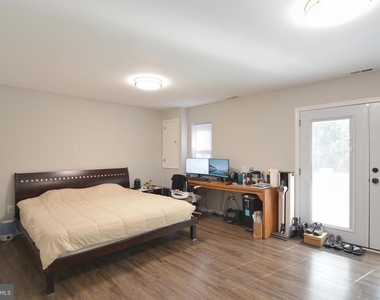 3822 Gawayne Terrace - Photo Thumbnail 39