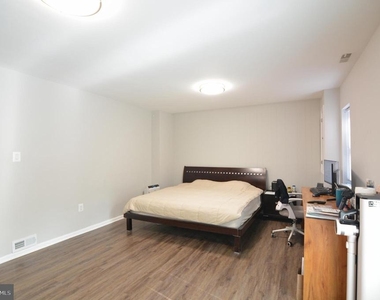 3822 Gawayne Terrace - Photo Thumbnail 41