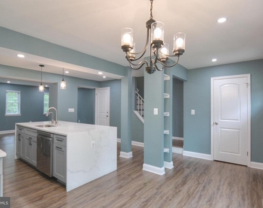 3822 Gawayne Terrace - Photo Thumbnail 11
