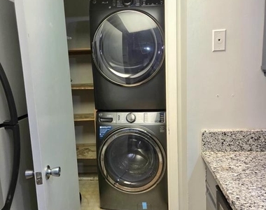 3315 Sir Thomas Drive - Photo Thumbnail 11