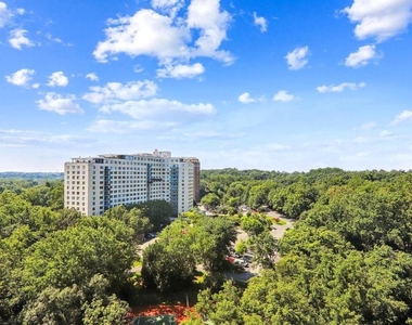 10500 Rockville Pike - Photo Thumbnail 5