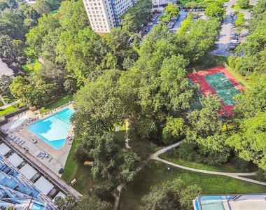 10500 Rockville Pike - Photo Thumbnail 17