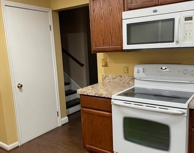 4 S Altamont Avenue - Photo Thumbnail 10