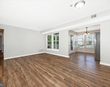 615 Himes Avenue - Photo Thumbnail 4