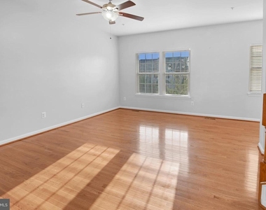 9611 Atterbury Lane - Photo Thumbnail 8