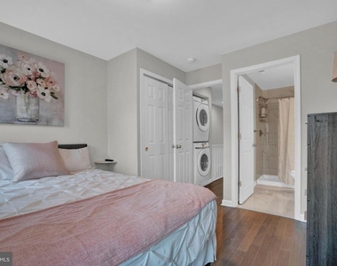 2117 E Chase Street - Photo Thumbnail 13
