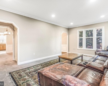 2148 Colonel Way - Photo Thumbnail 7