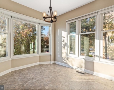 2148 Colonel Way - Photo Thumbnail 8