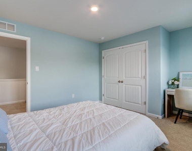 9224 Greenway Trail - Photo Thumbnail 41