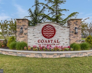 9224 Greenway Trail - Photo Thumbnail 1
